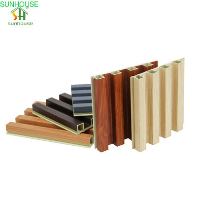 良い価格 高品質 3000Mm WPC壁パネル 屋外 エステティック エクステリア装飾 玄関壁パネル オンライン